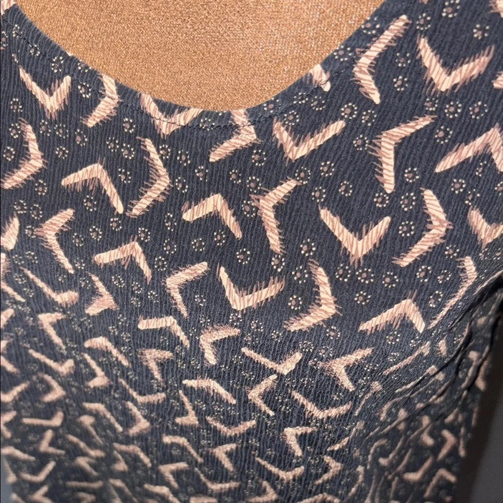 Saks Fifth Avenue Black and Tan Sleeveless Tank Top - Picture 3 of 6